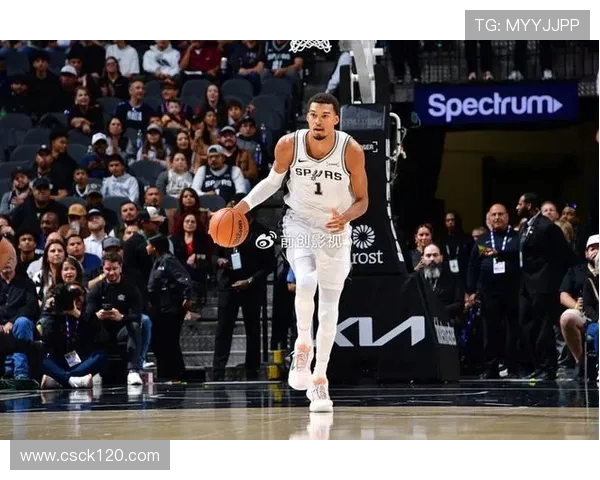 文班亚马谈空篮时机与防范对手恶犯的心态与策略